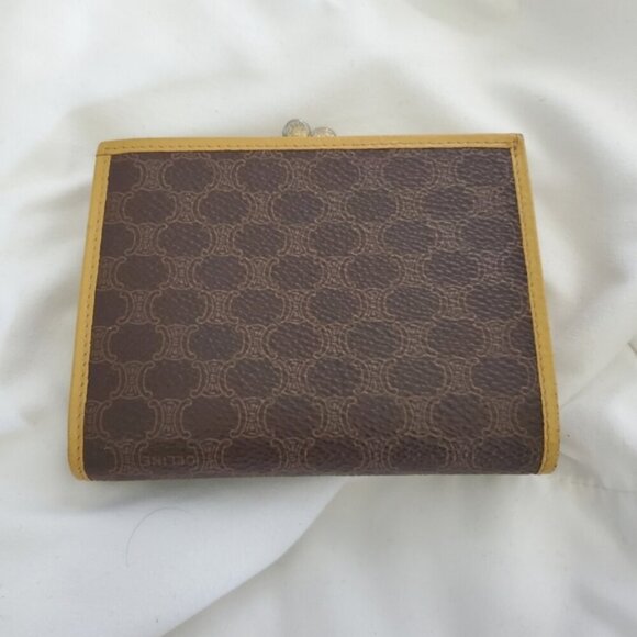 Vintage Celine Triomphe Compact Waller Cardholders - Picture 3 of 13